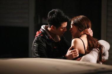 国产情侣激情,激情燃烧的情侣时光